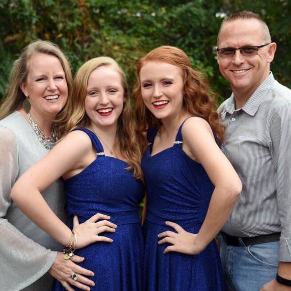 Meet your Posher, Pamela - Picture 1 of 1